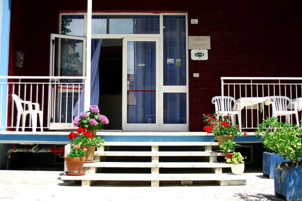 Hotel Niagara Марота Екстериор снимка
