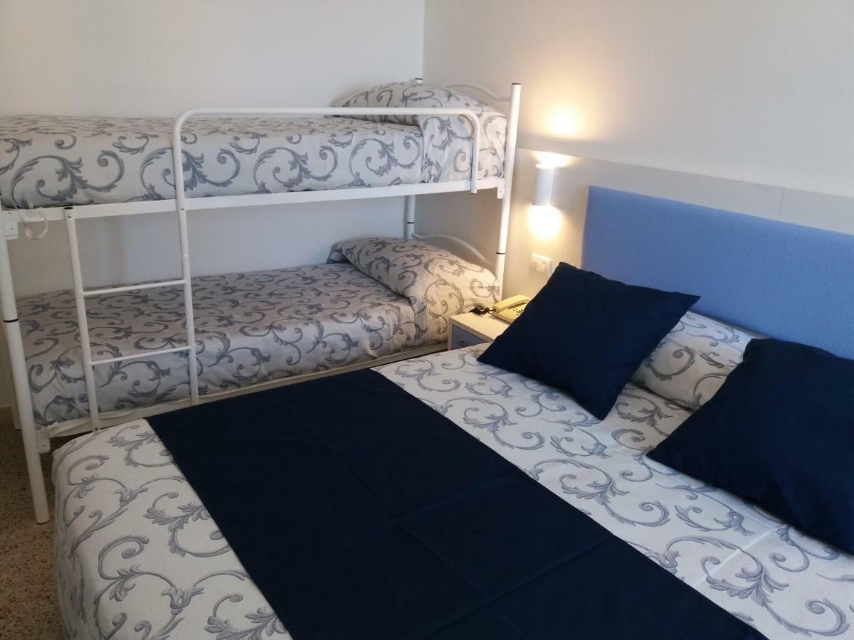 Hotel Niagara Марота Екстериор снимка